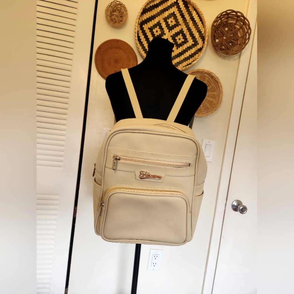 Elegant Cream Women’s Backpack with Gold Accents - Picture 6 of 9